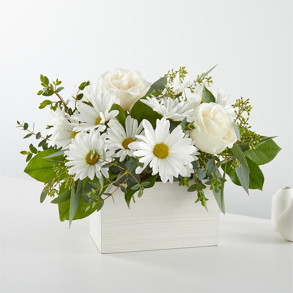 Fresh Linen Box Bouquet – Designs By Lakeland Flowers, Plant City FL