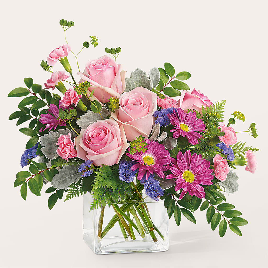 Starlet Bouquet – Designs By Lakeland Flowers, Plant City FL