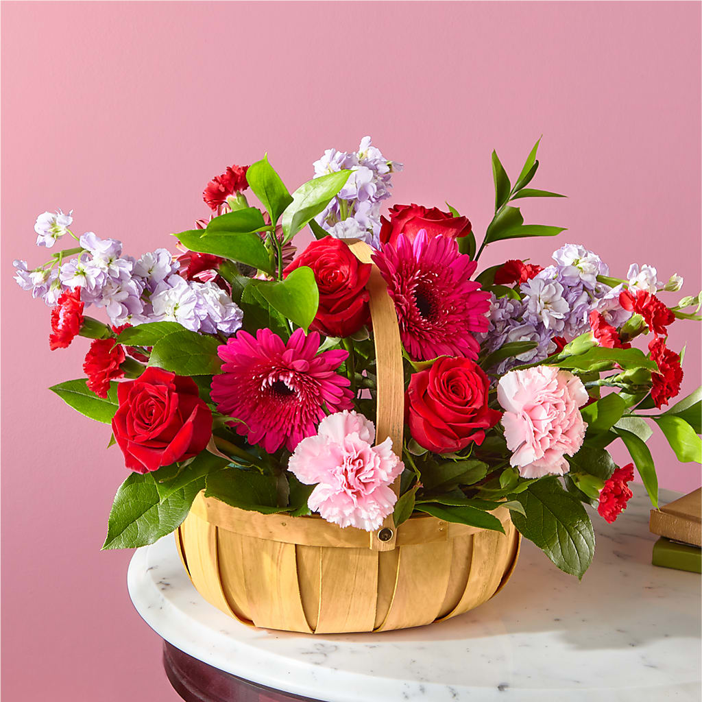 Pink Picnic Basket – Designs By Lakeland Flowers, Plant City FL