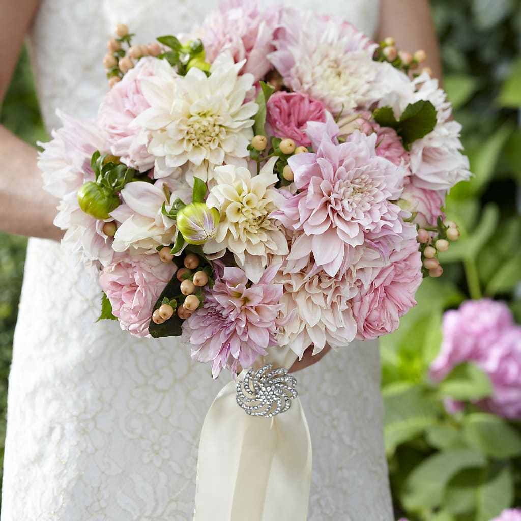 Heart's Promise Bouquet – Designs By Lakeland Flowers, Plant City FL