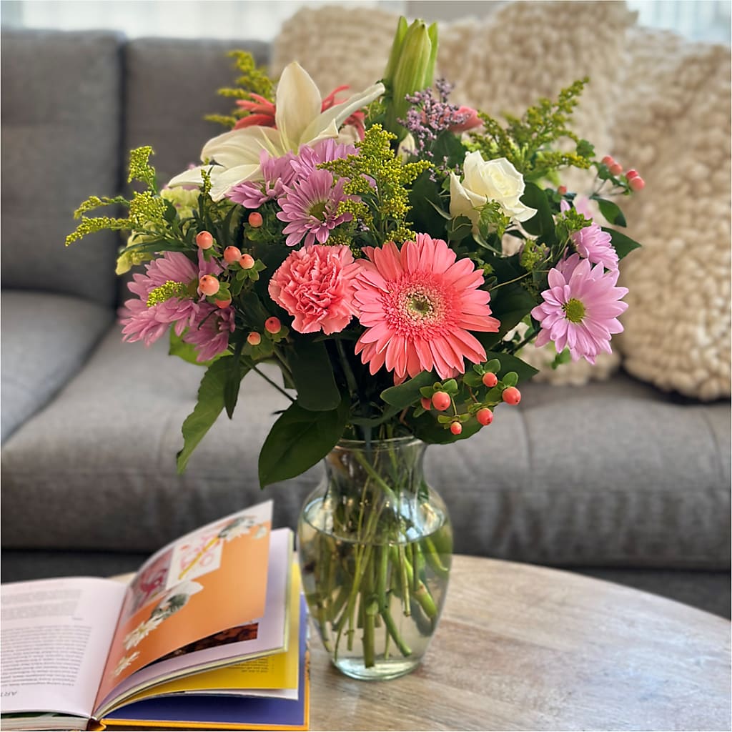 Pastel Tradition - A Florist Original –  Designs By Lakeland Flowers, Plant City FL
