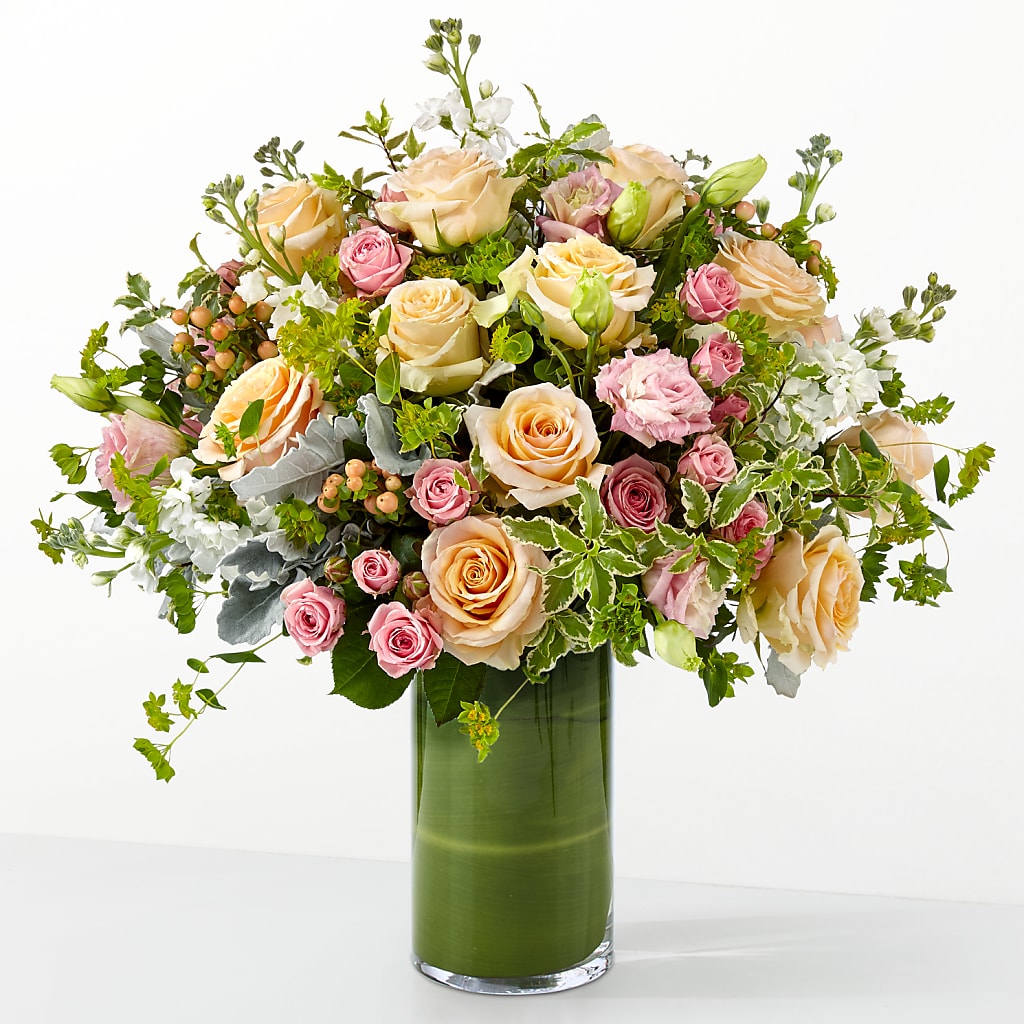 The Glamour Shot –  Designs By Lakeland Flowers, Plant City FL